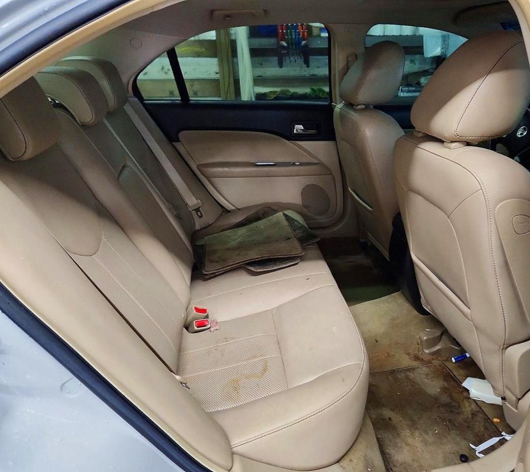 2010 MERCURY MILAN PREMIER photo 19