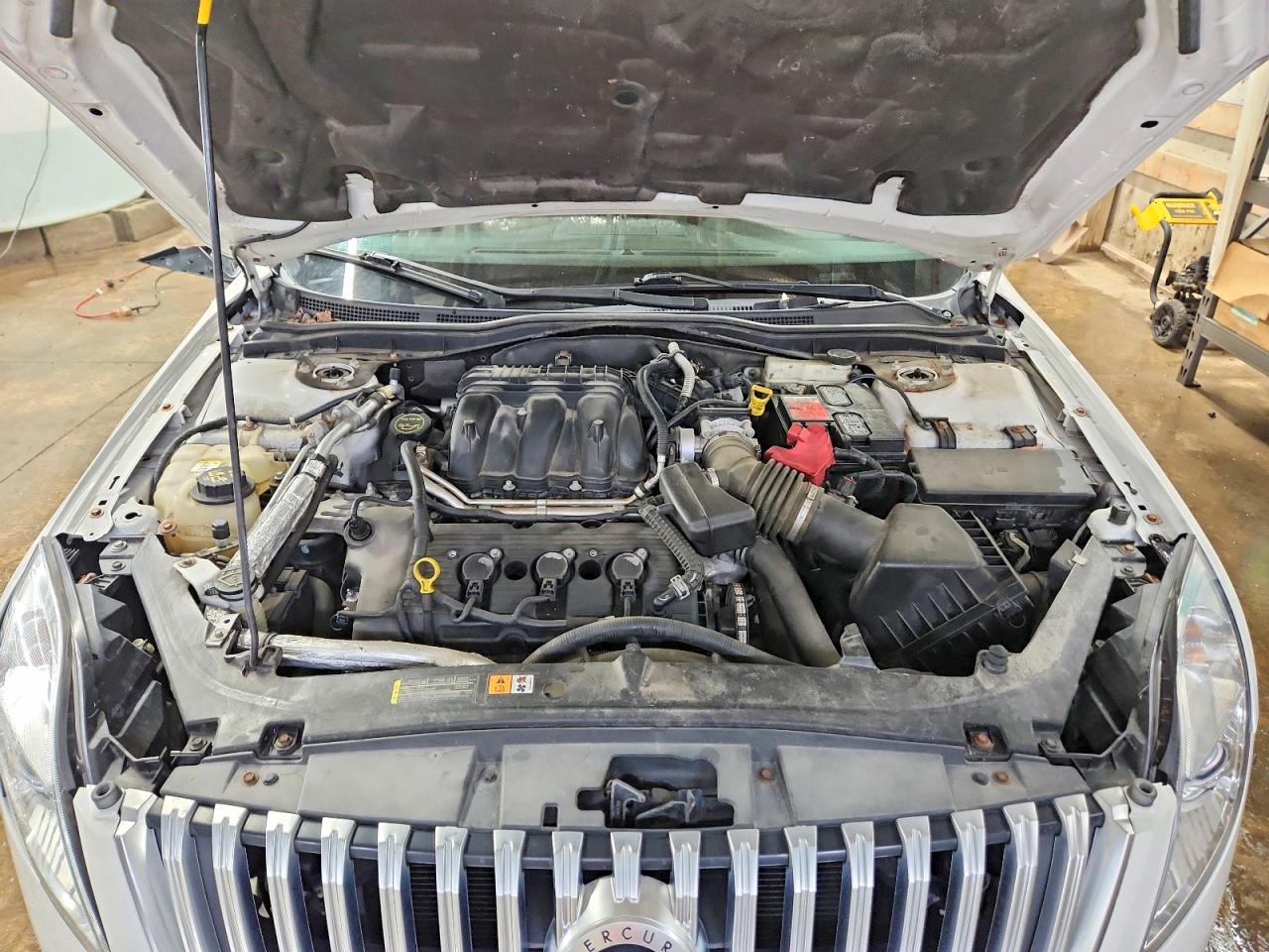2010 MERCURY MILAN PREMIER photo 21