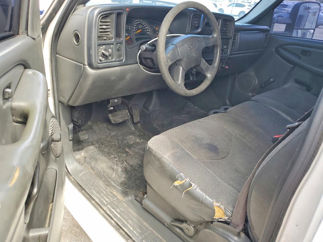 2003 CHEVROLET SILVERADO C2500 photo 15