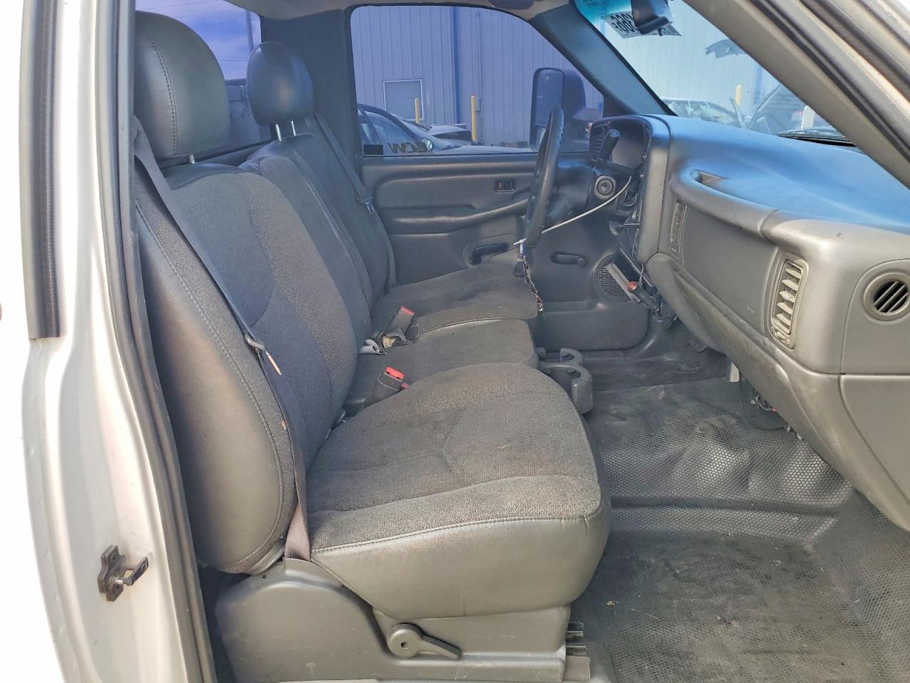 2003 CHEVROLET SILVERADO C2500 photo 19