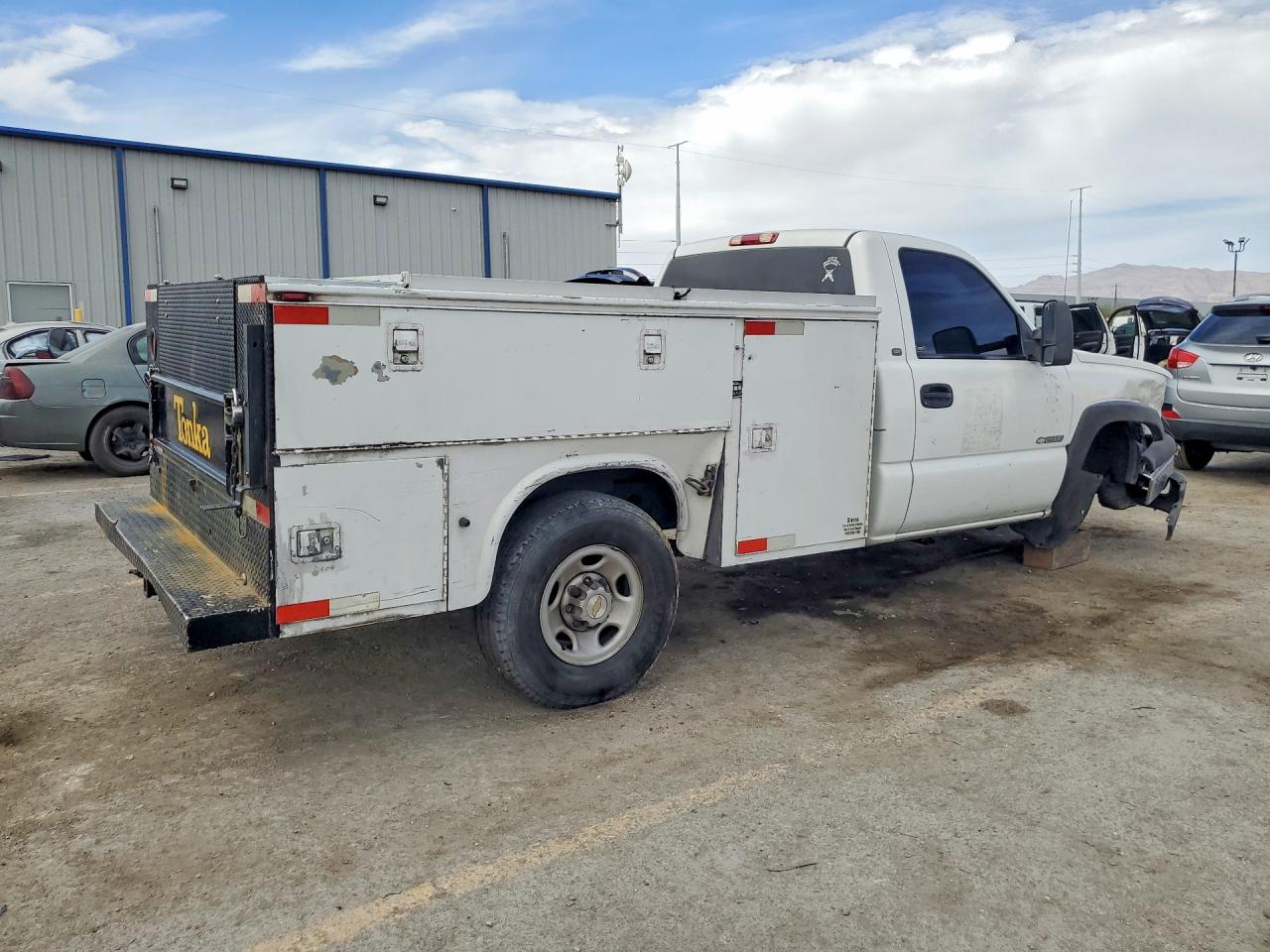 2003 CHEVROLET SILVERADO C2500 photo 5
