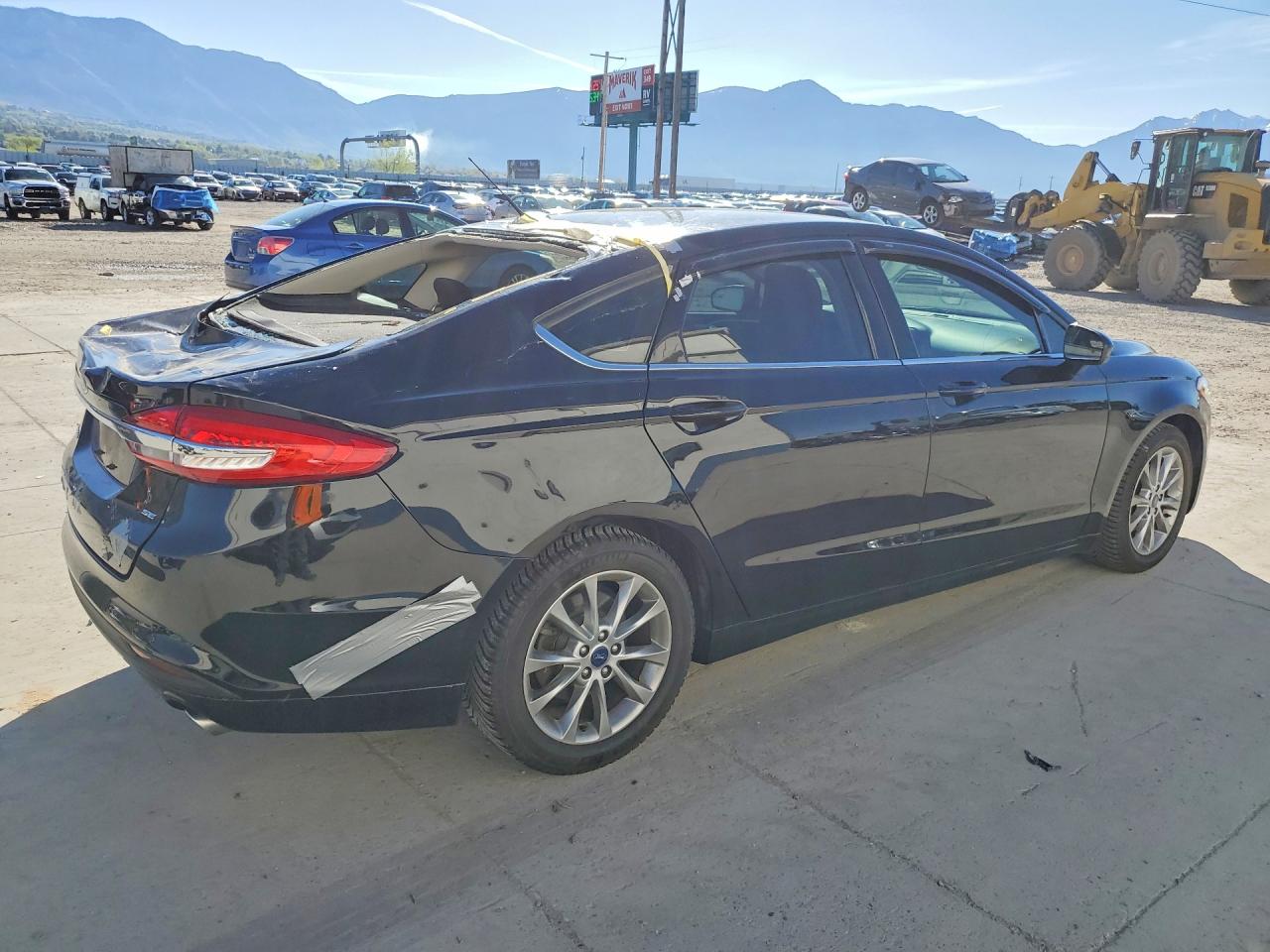 2017 FORD FUSION SE photo 5