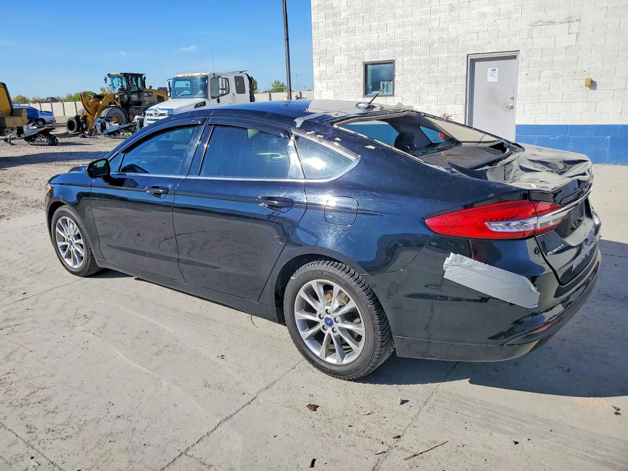 2017 FORD FUSION SE photo 3