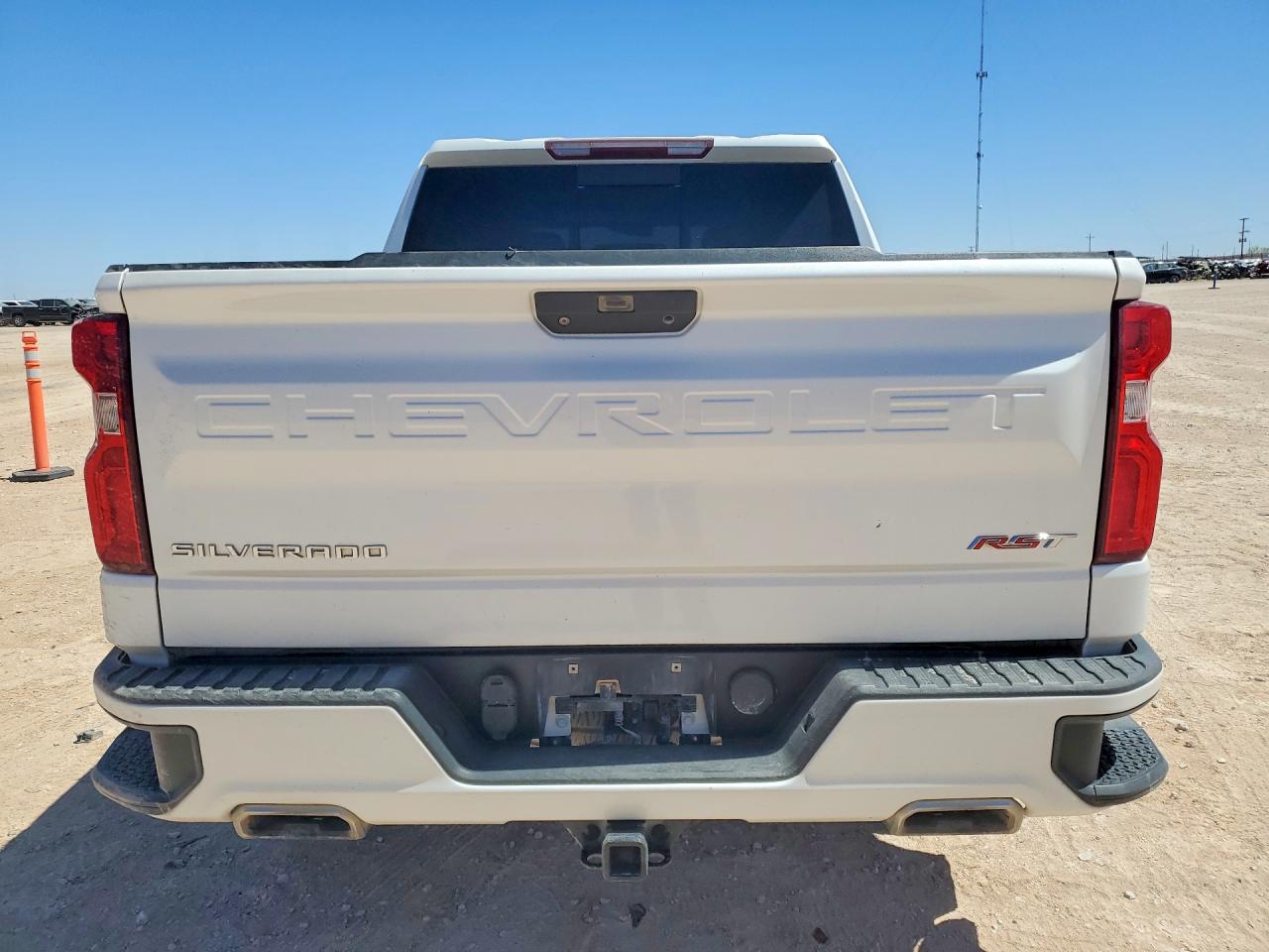2020 CHEVROLET SILVERADO K1500 RST photo 16