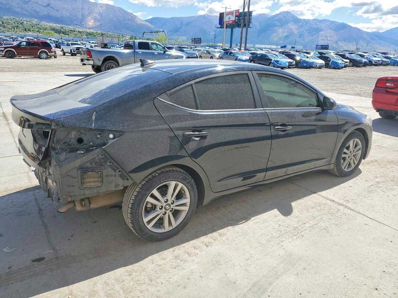 2018 HYUNDAI ELANTRA SEL photo 5