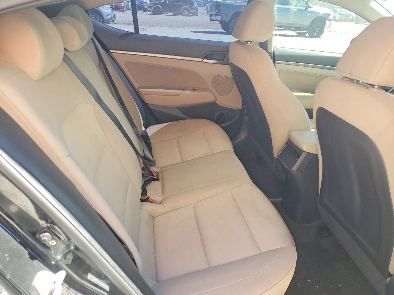 2018 HYUNDAI ELANTRA SEL photo 19
