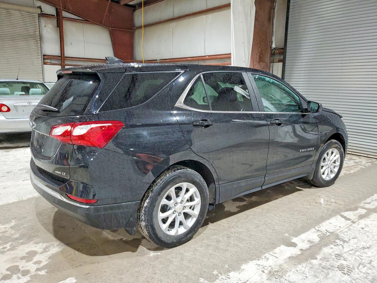 2021 CHEVROLET EQUINOX LT photo 3