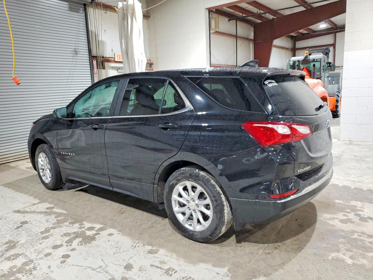 2021 CHEVROLET EQUINOX LT photo 2