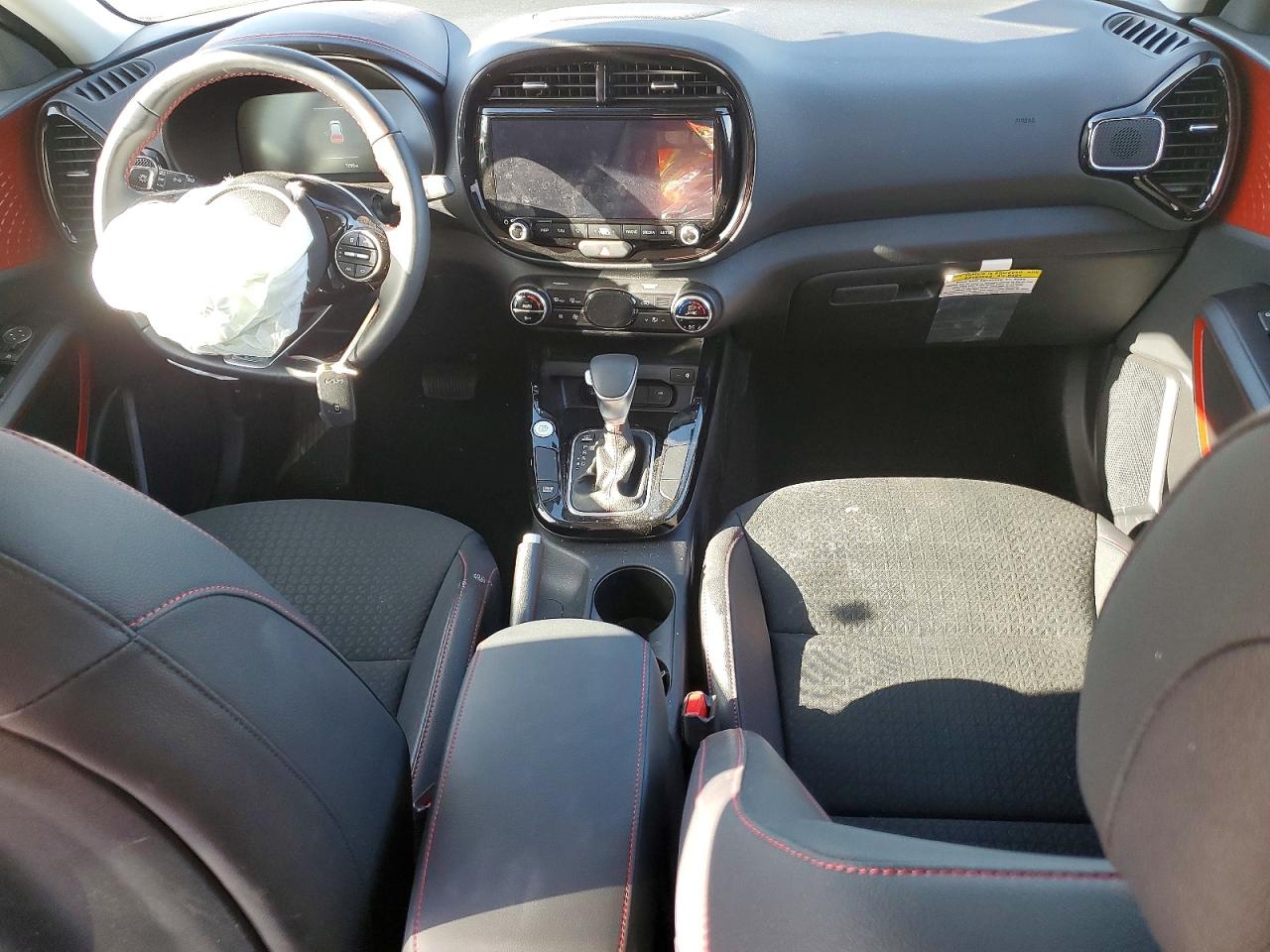 2025 KIA SOUL GT-LINE photo 22