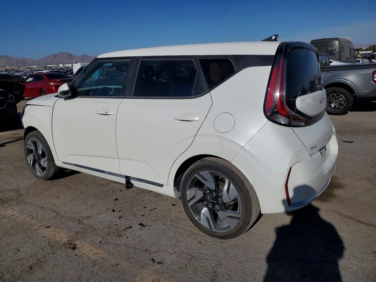 2025 KIA SOUL GT-LINE photo 4