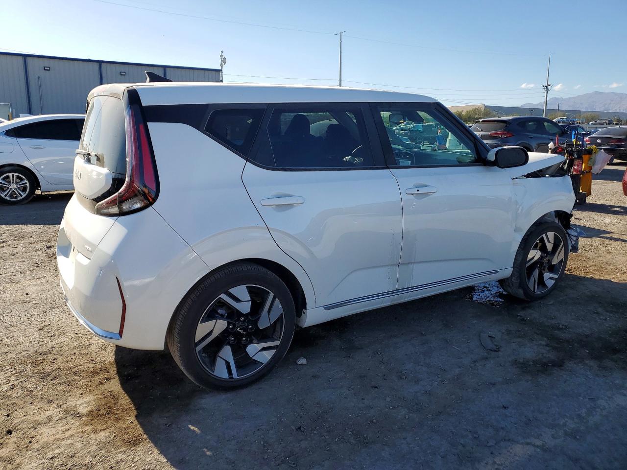 2025 KIA SOUL GT-LINE photo 7