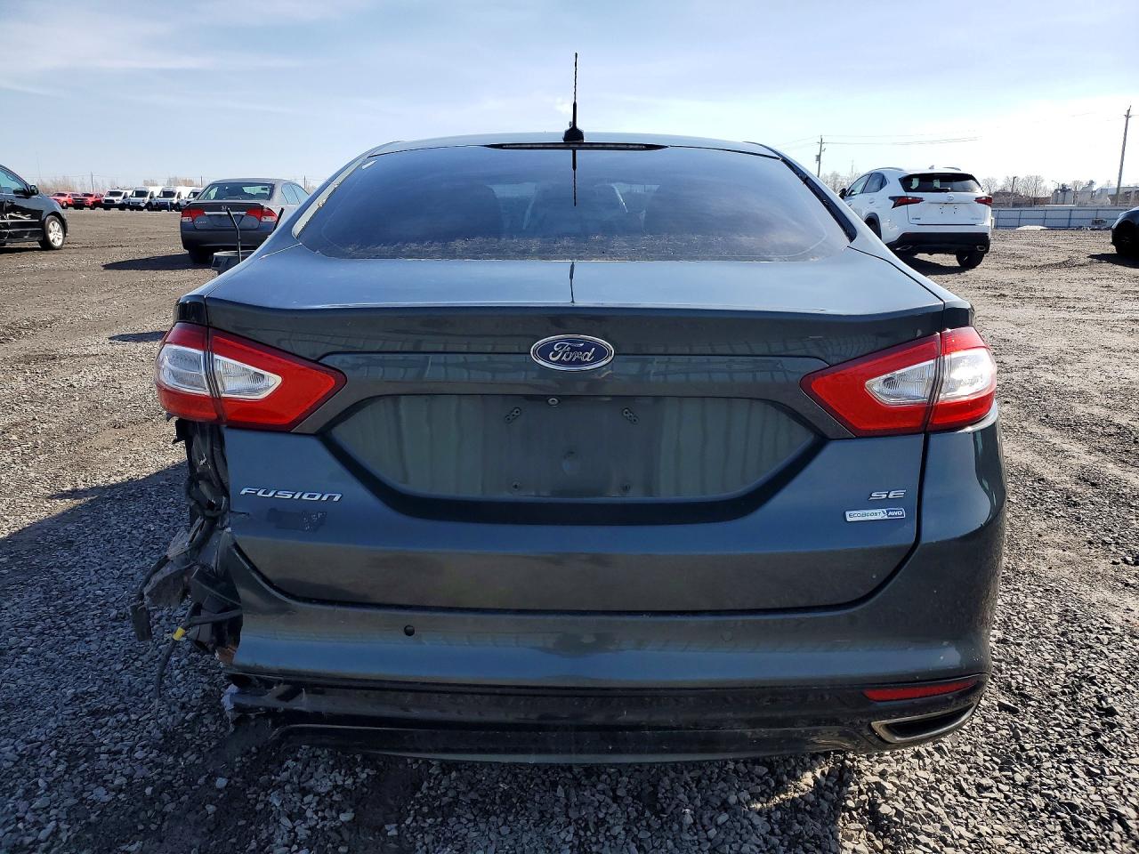2015 FORD FUSION SE photo 16