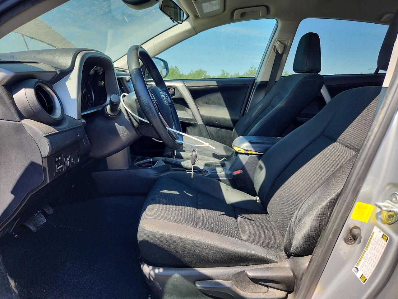 2017 TOYOTA RAV4 LE photo 13