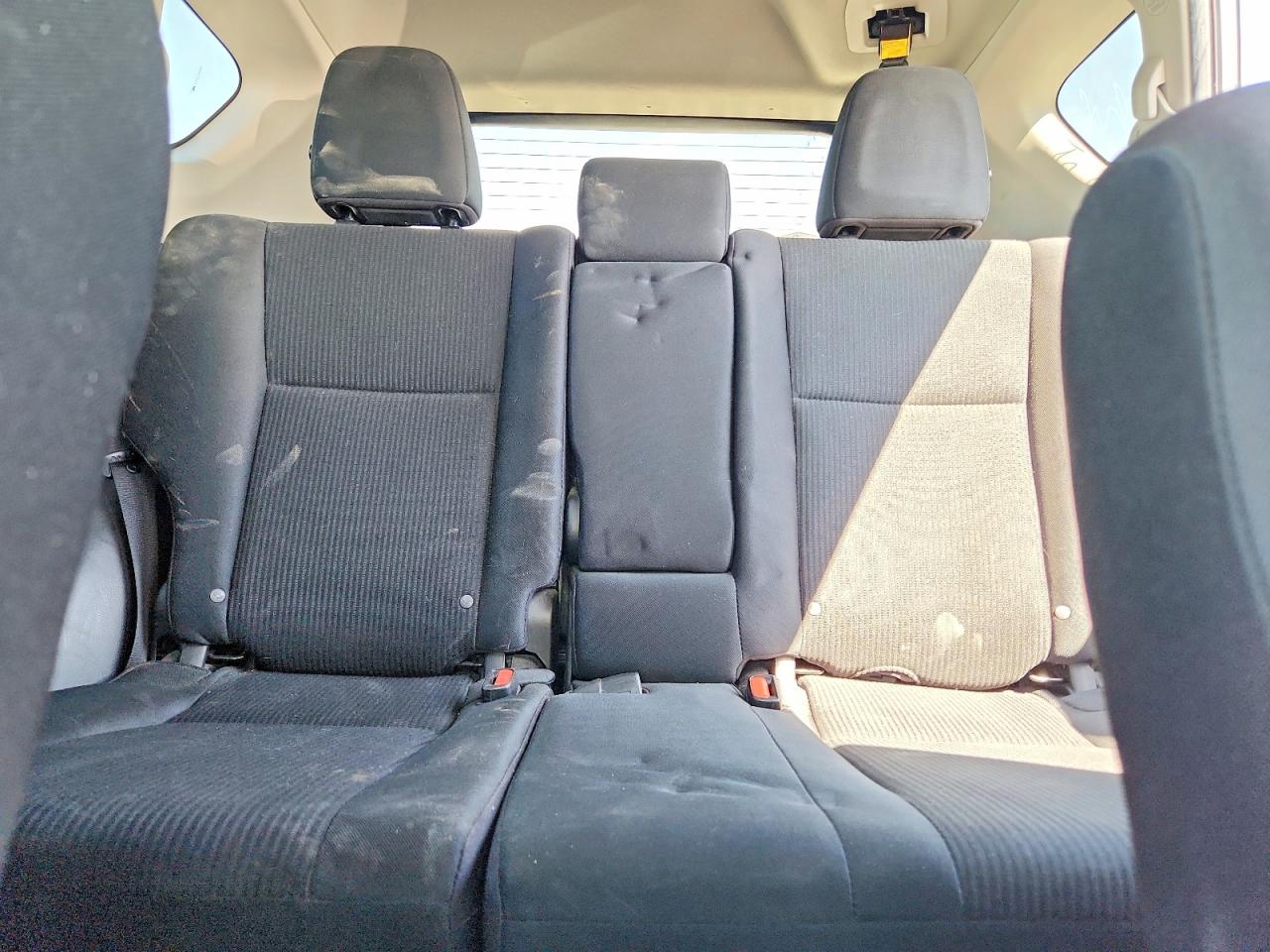 2017 TOYOTA RAV4 LE photo 19