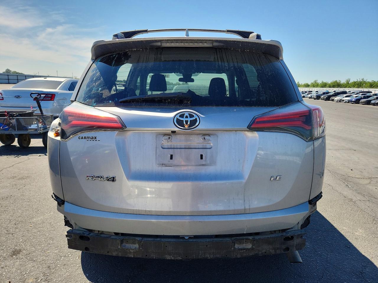 2017 TOYOTA RAV4 LE photo 11