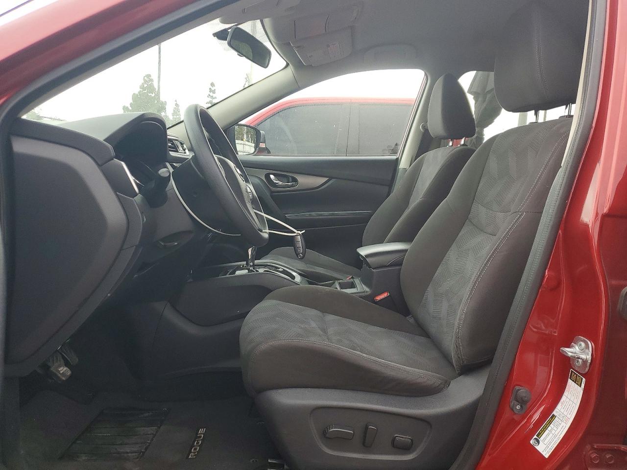 2016 NISSAN ROGUE SV photo 19