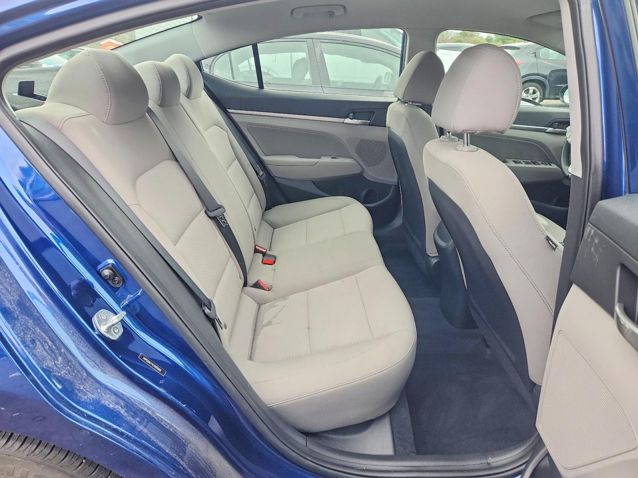 2020 HYUNDAI ELANTRA SEL photo 19