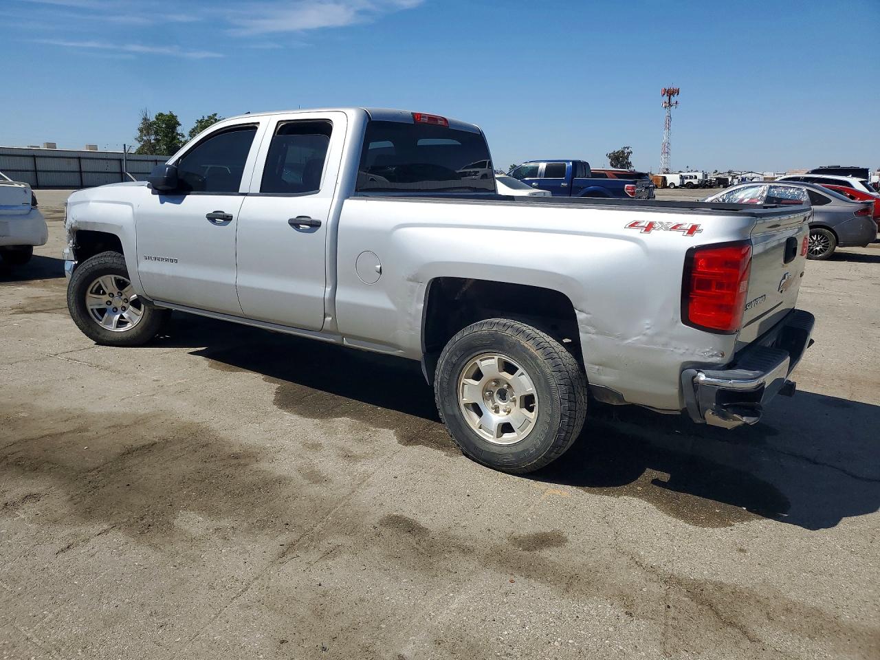 2014 CHEVROLET SILVERADO K1500 LT photo 2