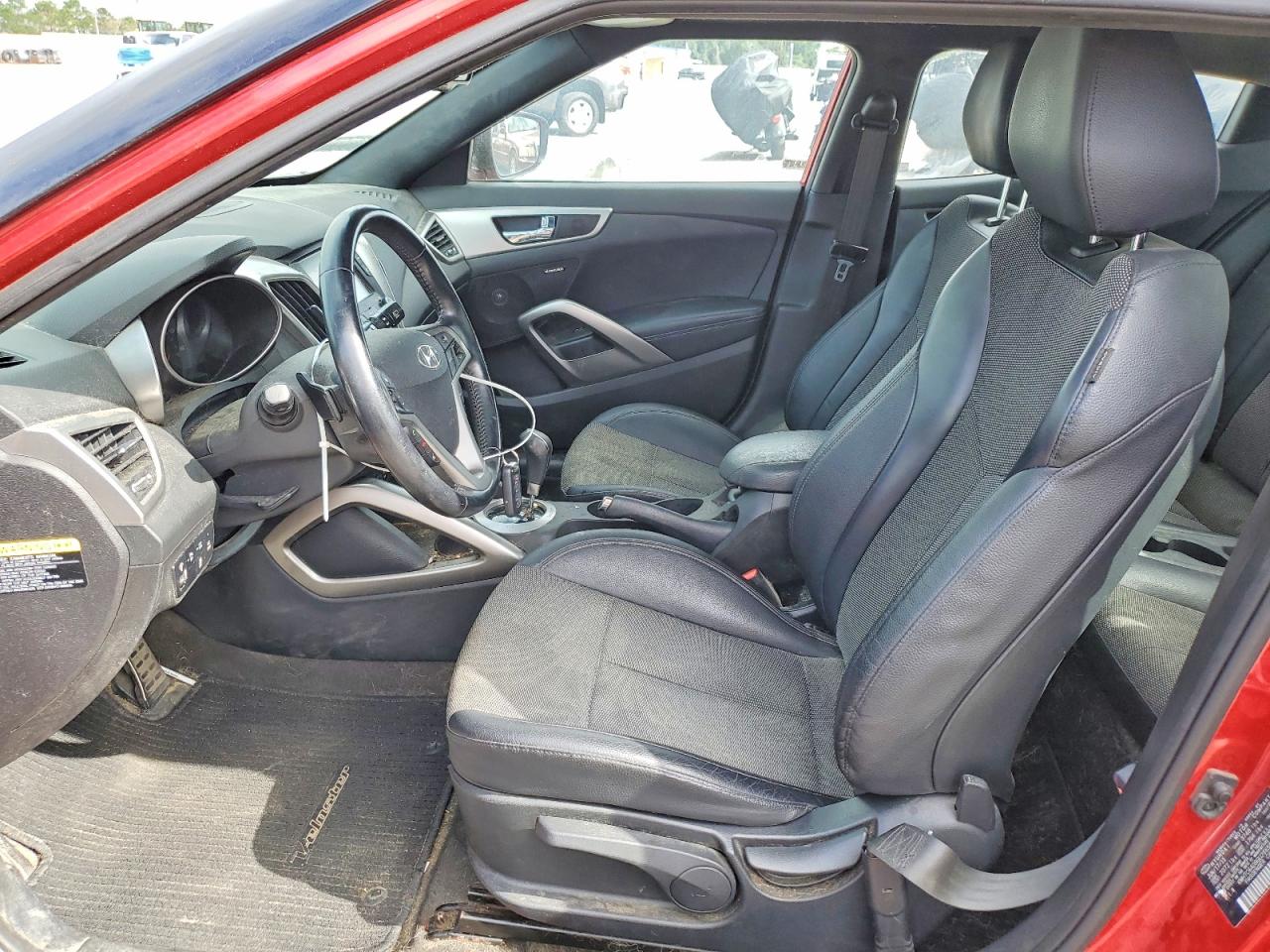 2016 HYUNDAI VELOSTER BASE photo 19