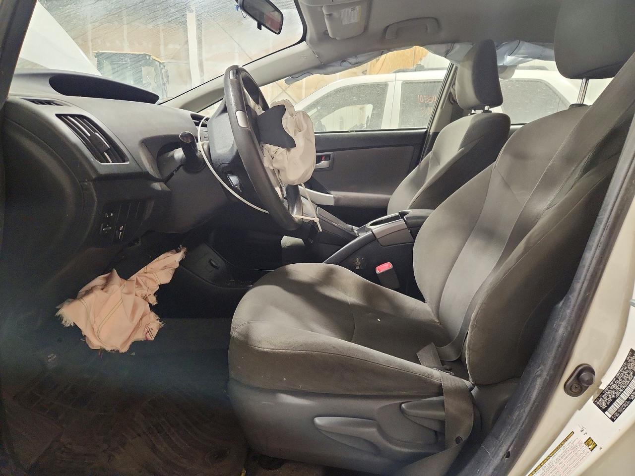 2013 TOYOTA PRIUS THREE photo 19
