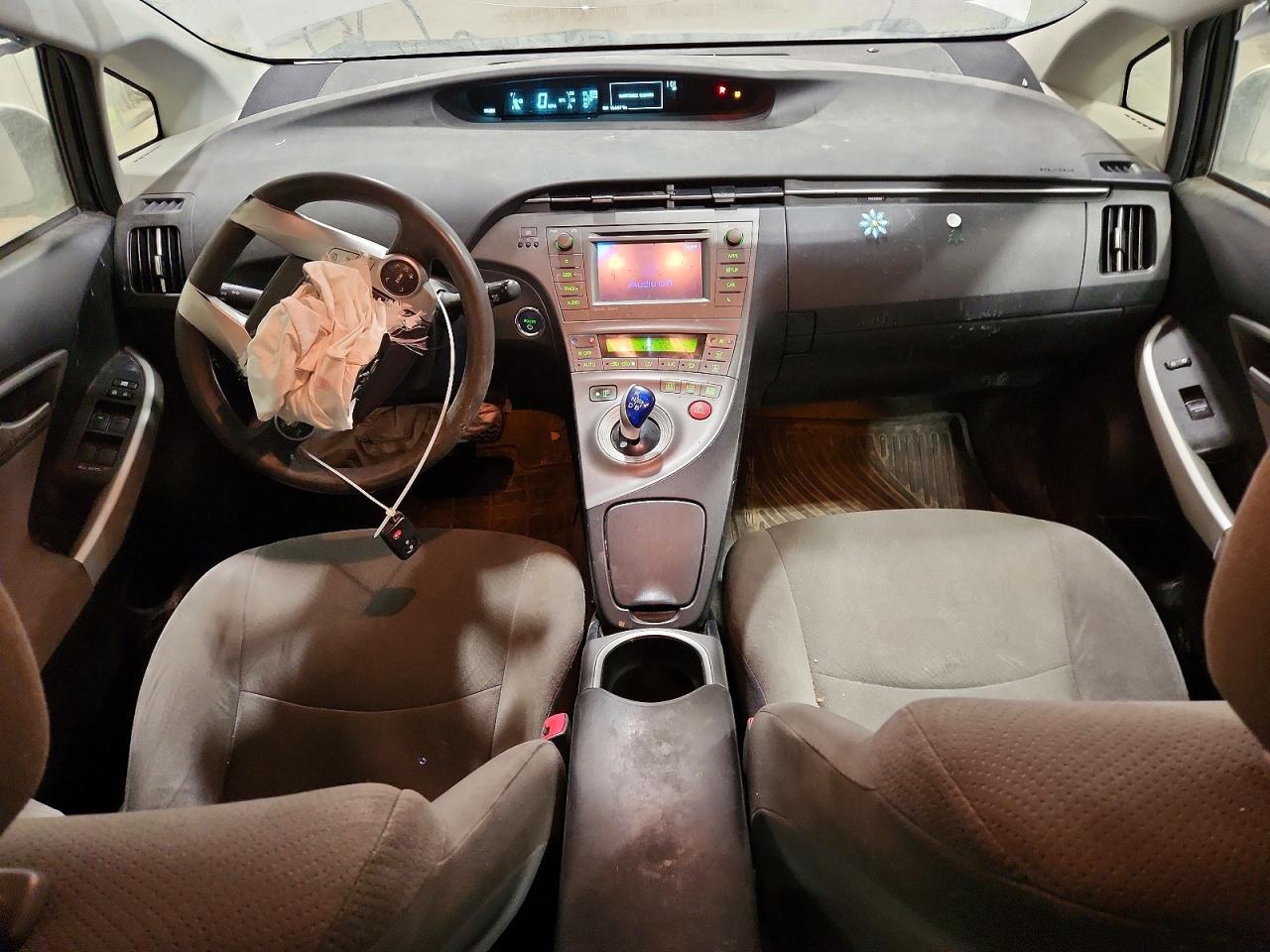2013 TOYOTA PRIUS THREE photo 22