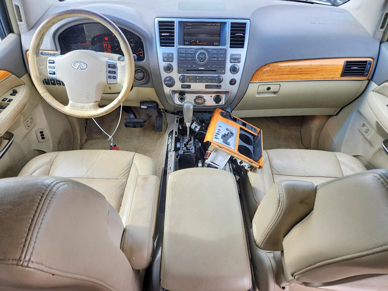 2010 INFINITI QX56 BASE photo 15