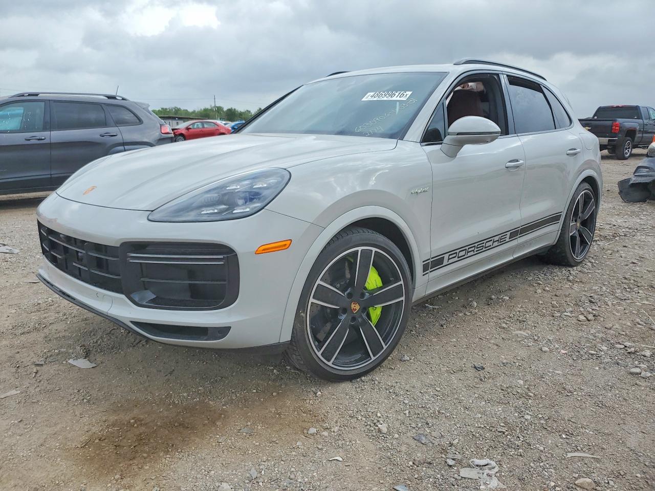 2023 PORSCHE CAYENNE
