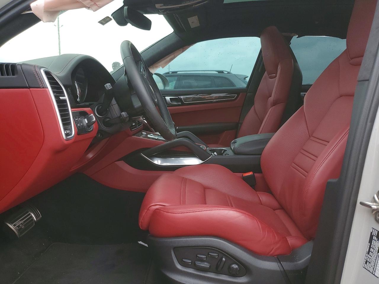 2023 PORSCHE CAYENNE TURBO S E-HYBRID photo 7