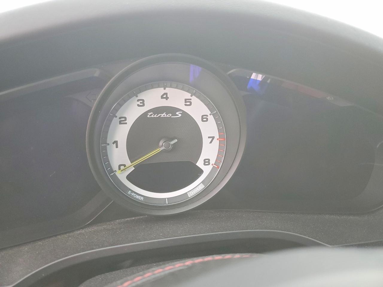 2023 PORSCHE CAYENNE TURBO S E-HYBRID photo 9