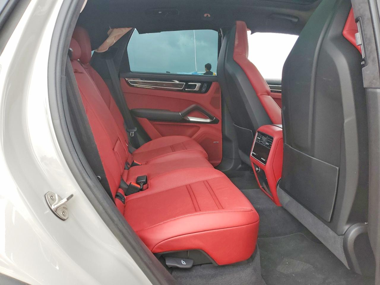 2023 PORSCHE CAYENNE TURBO S E-HYBRID photo 10