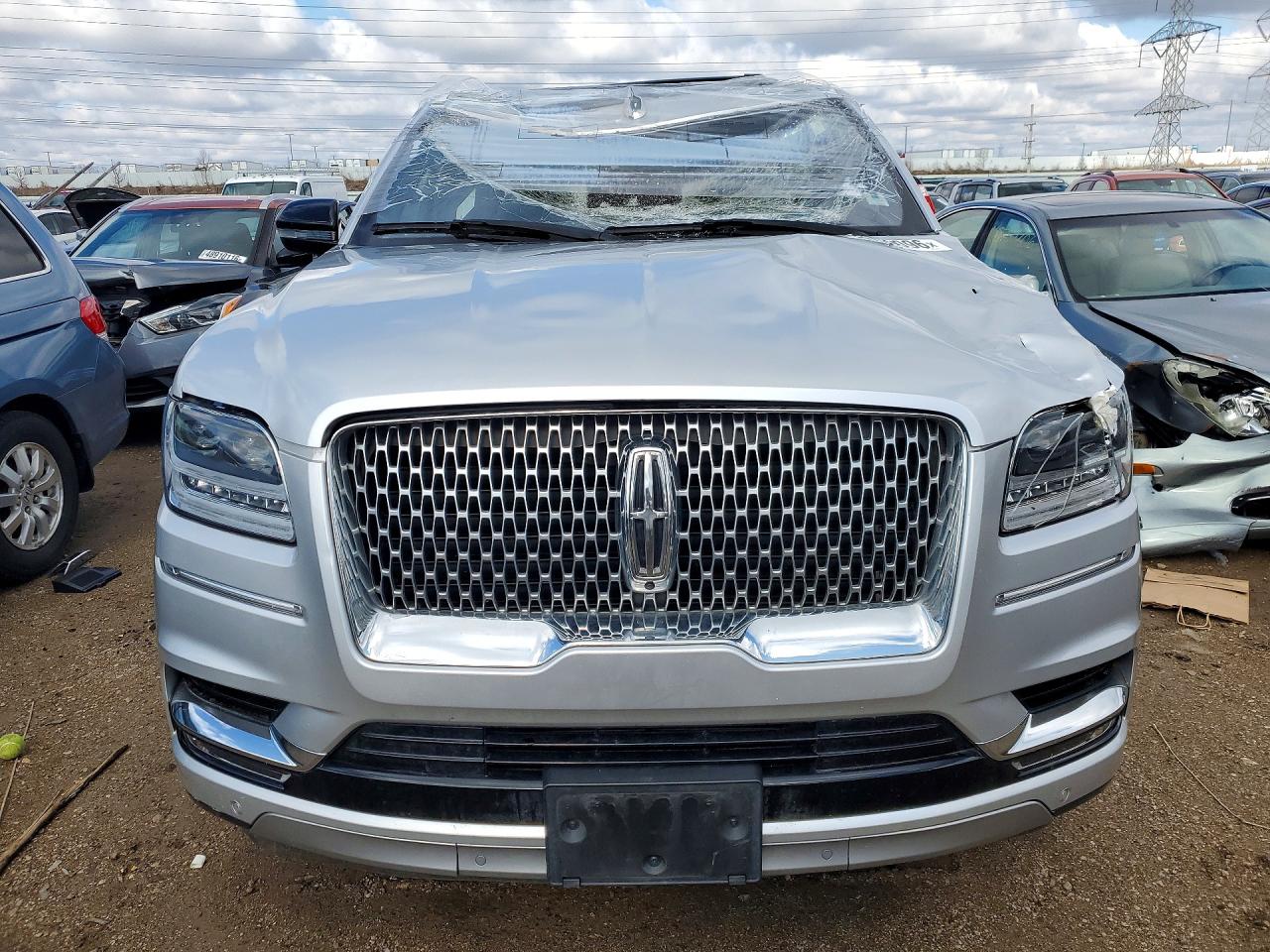 2019 LINCOLN NAVIGATOR RESERVE photo 9