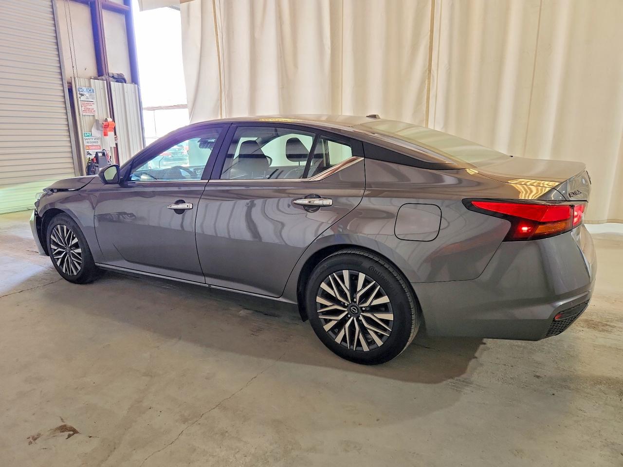 2025 NISSAN ALTIMA 2.5 SV photo 3