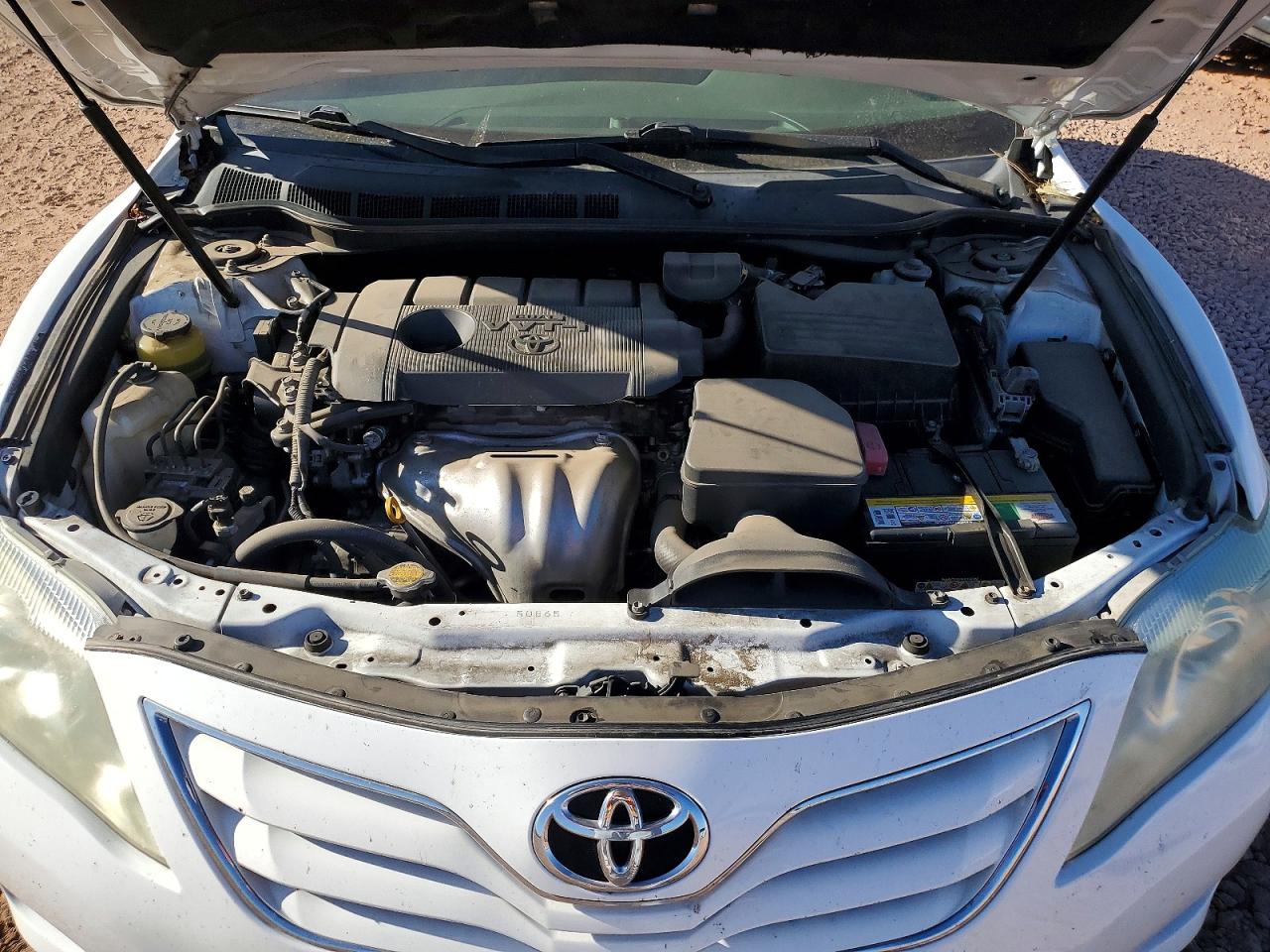 2011 TOYOTA CAMRY LE photo 31