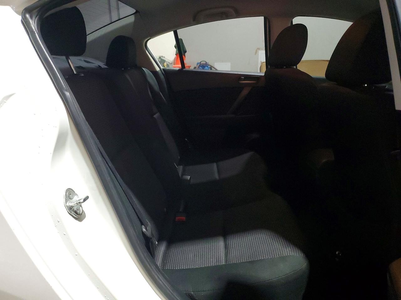 2013 MAZDA 3 I photo 28