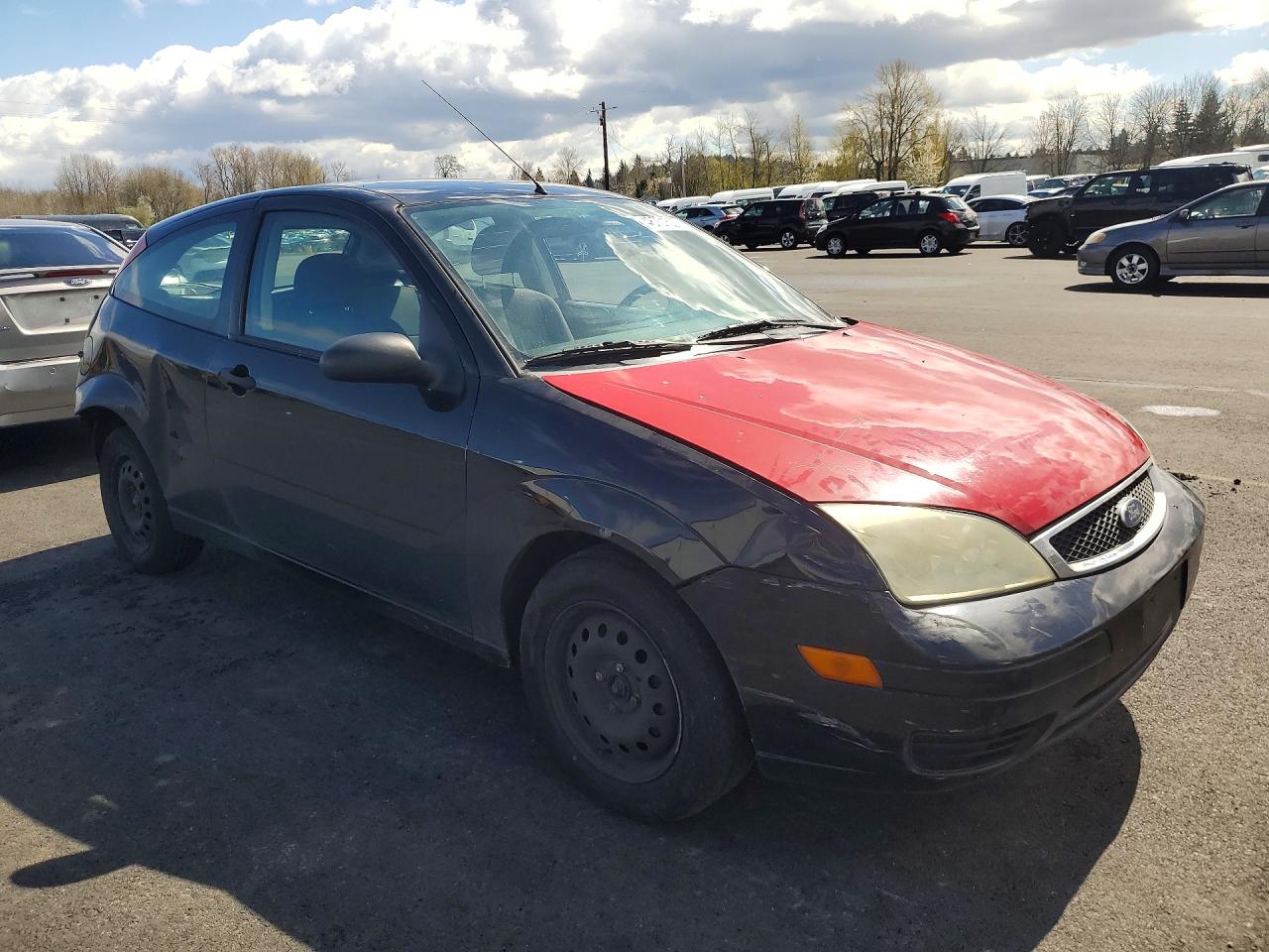 2005 FORD FOCUS ZX3 photo 4