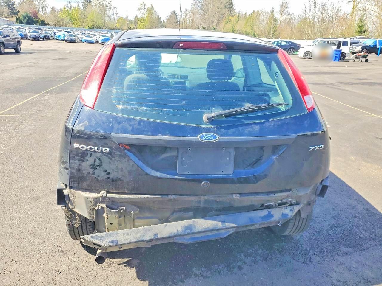 2005 FORD FOCUS ZX3 photo 6