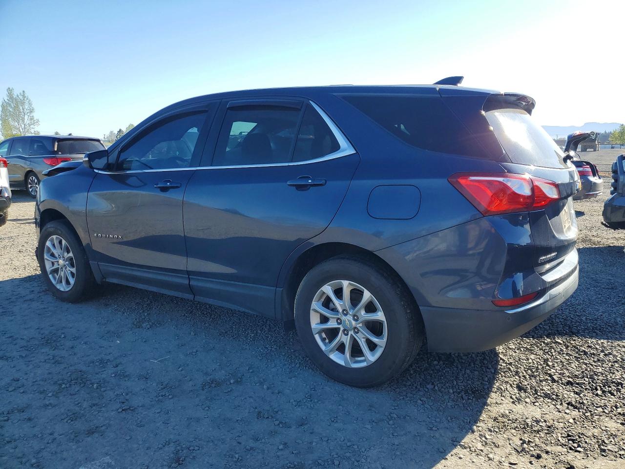 2018 CHEVROLET EQUINOX LT photo 3
