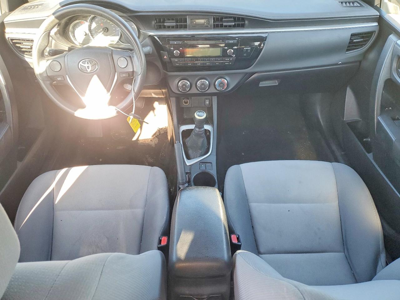 2014 TOYOTA COROLLA L photo 15