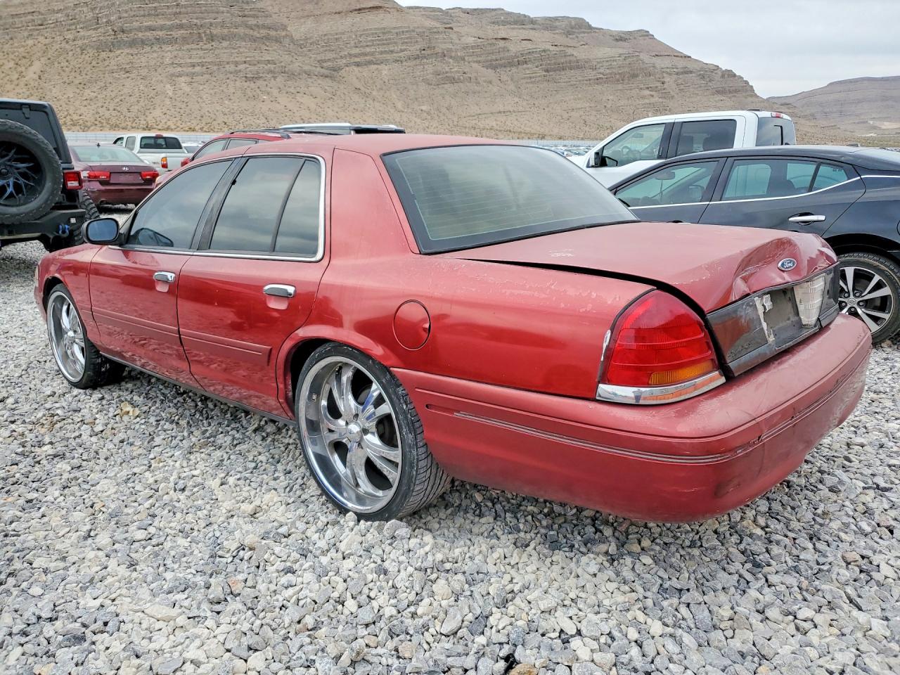 1999 FORD CROWN VICTORIA photo 2