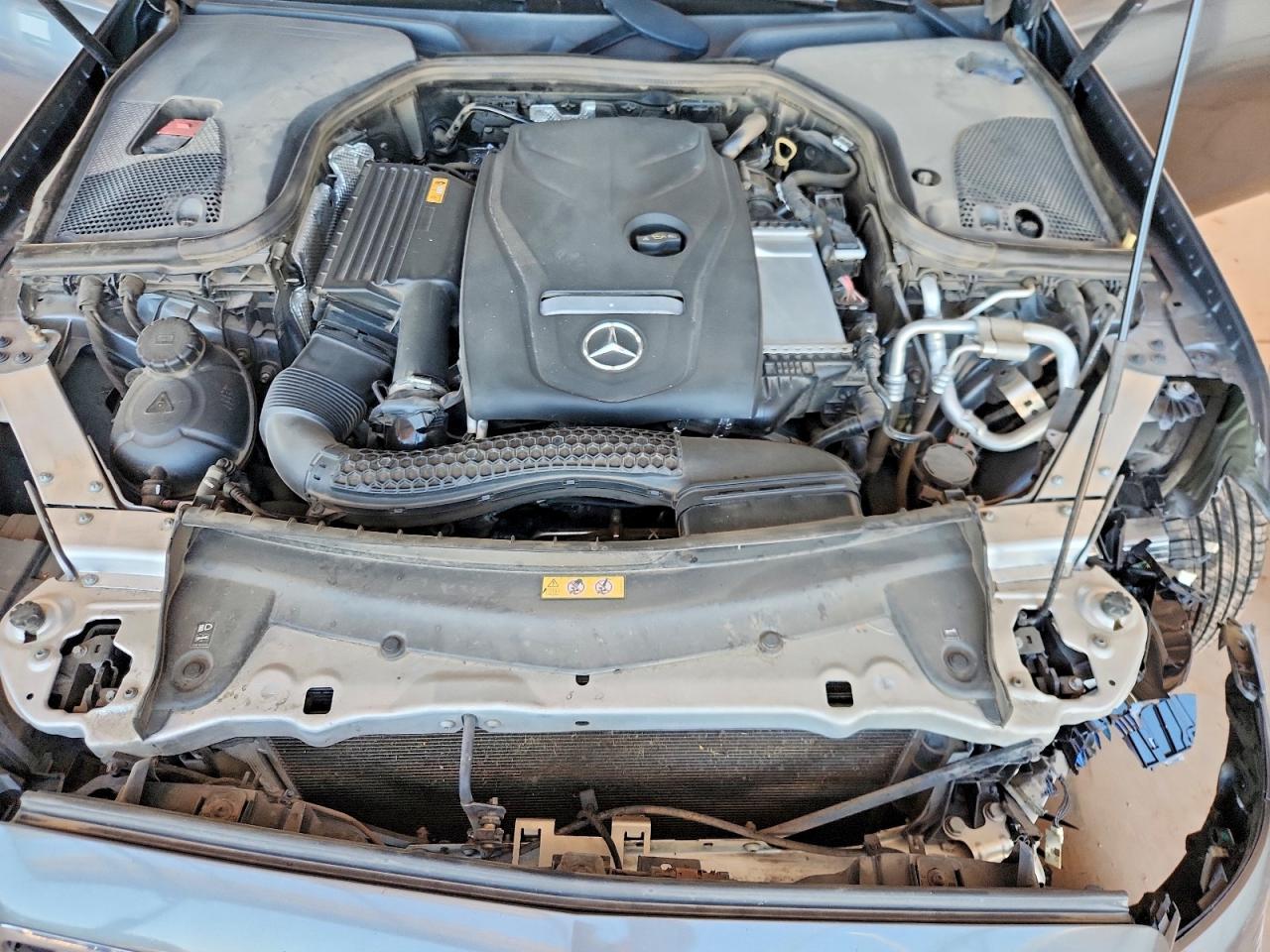 2018 MERCEDES-BENZ E 300 photo 11