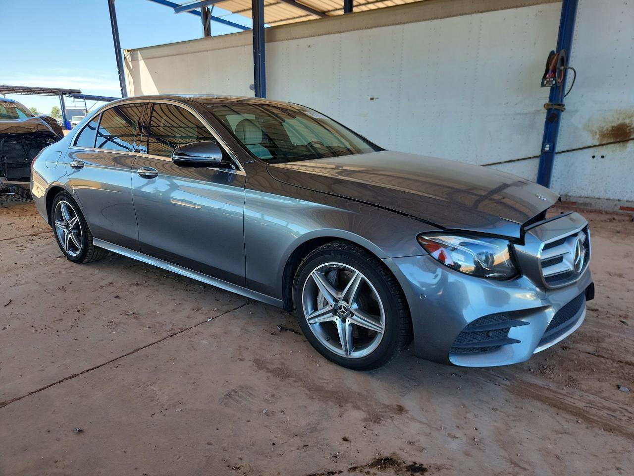 2018 MERCEDES-BENZ E 300 photo 4