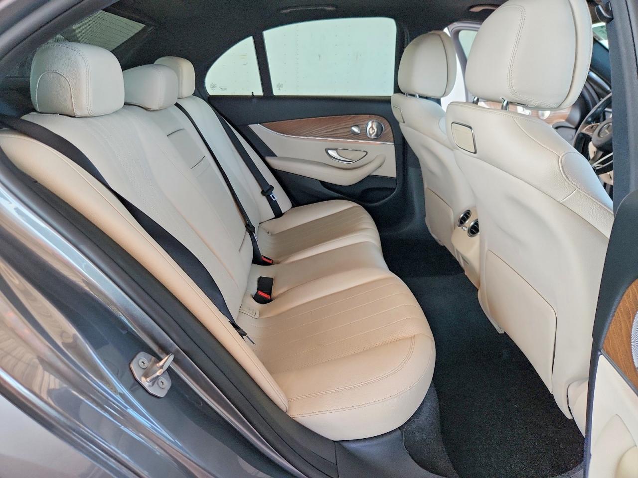 2018 MERCEDES-BENZ E 300 photo 10