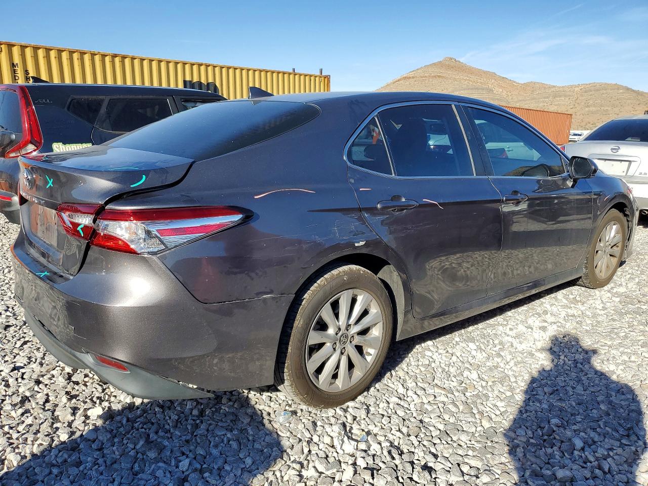 2020 TOYOTA CAMRY LE photo 5