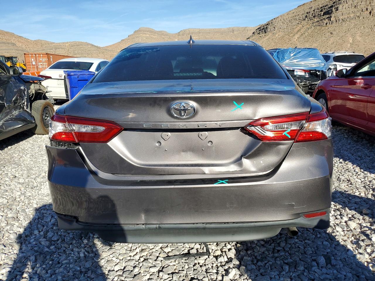 2020 TOYOTA CAMRY LE photo 11