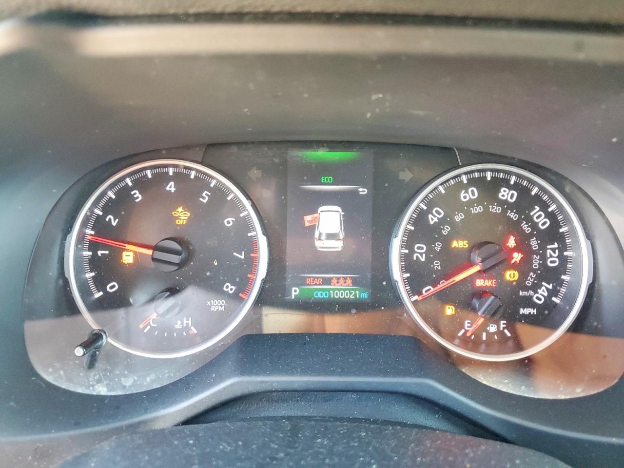 2021 TOYOTA RAV4 LE photo 17