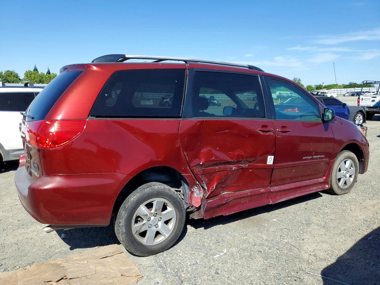 2008 TOYOTA SIENNA LE 8-PASSENGER photo 5