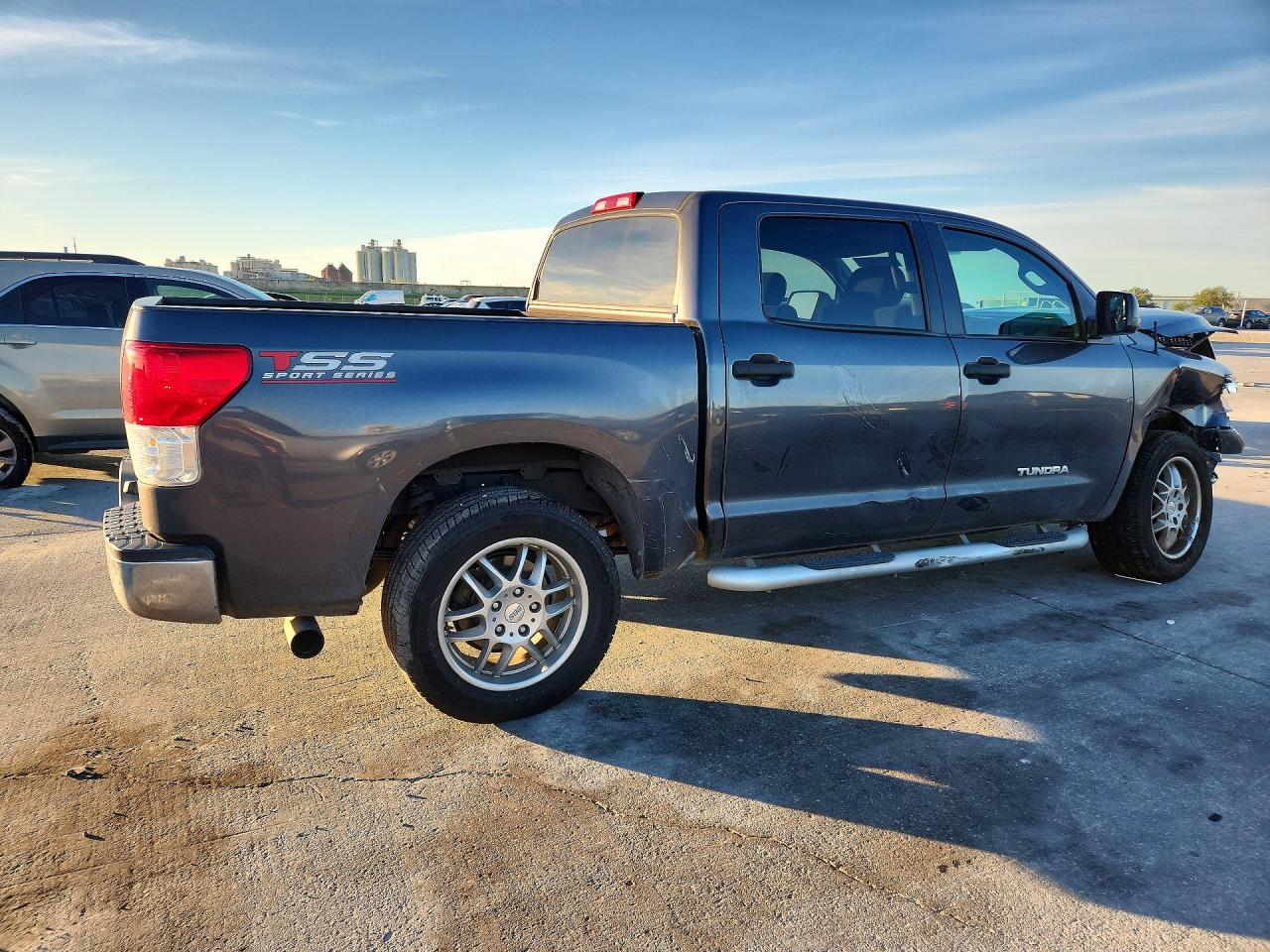 2011 TOYOTA TUNDRA GRADE photo 5