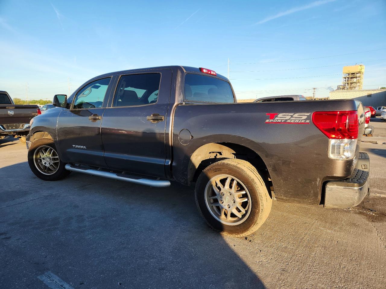 2011 TOYOTA TUNDRA GRADE photo 3