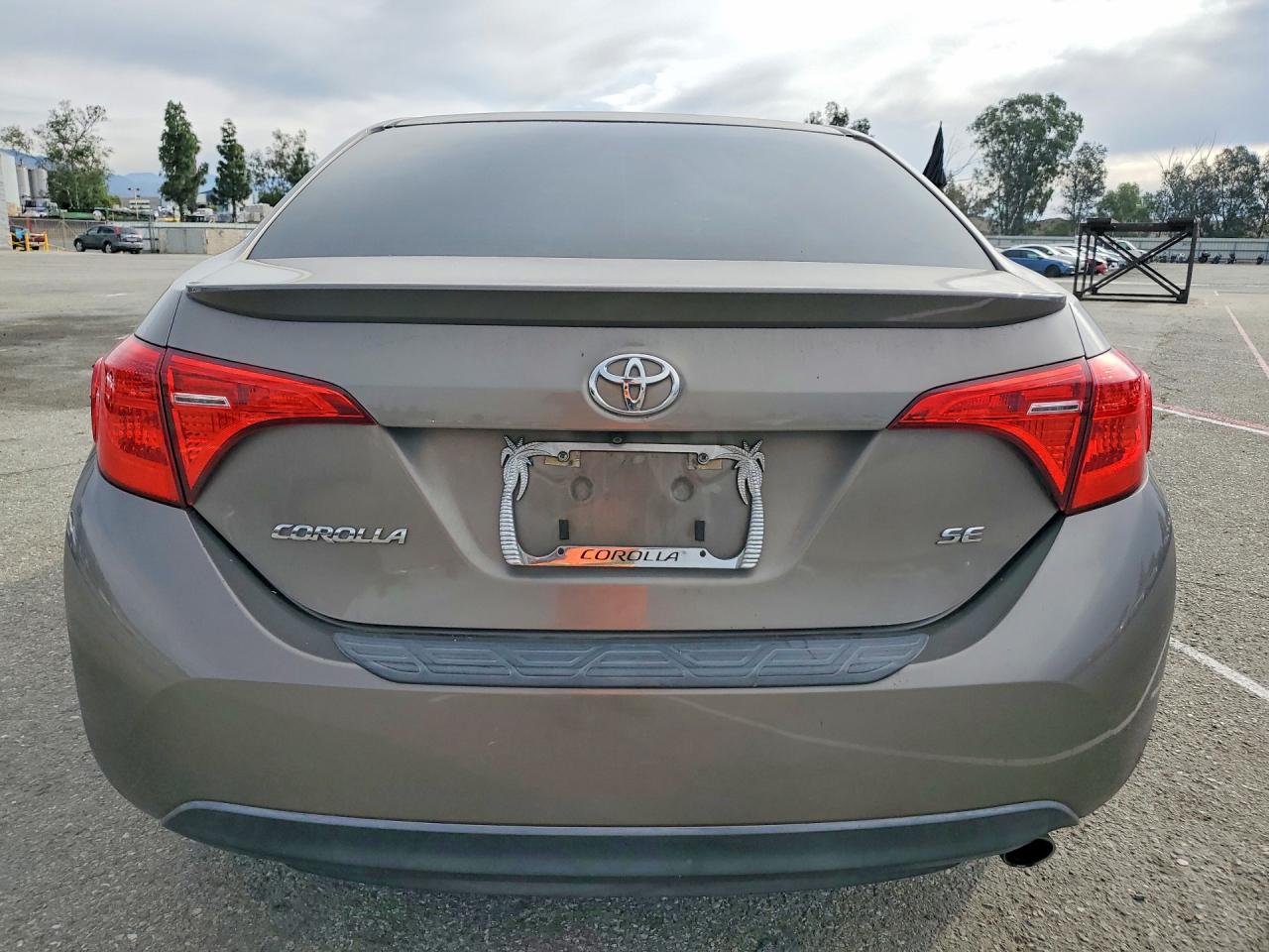 2018 TOYOTA COROLLA SE photo 11