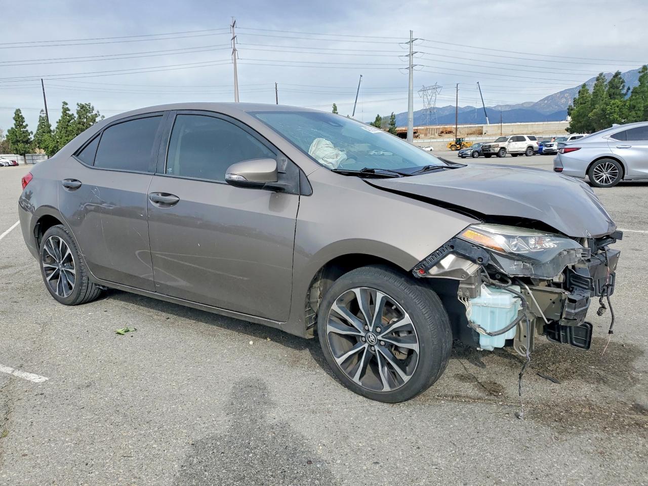 2018 TOYOTA COROLLA SE photo 7